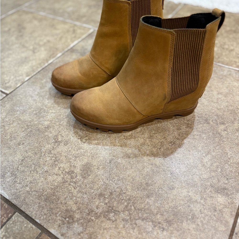 Women's Tan Ankle Boots